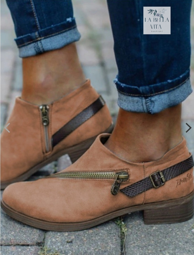 Buckle bootie Brown