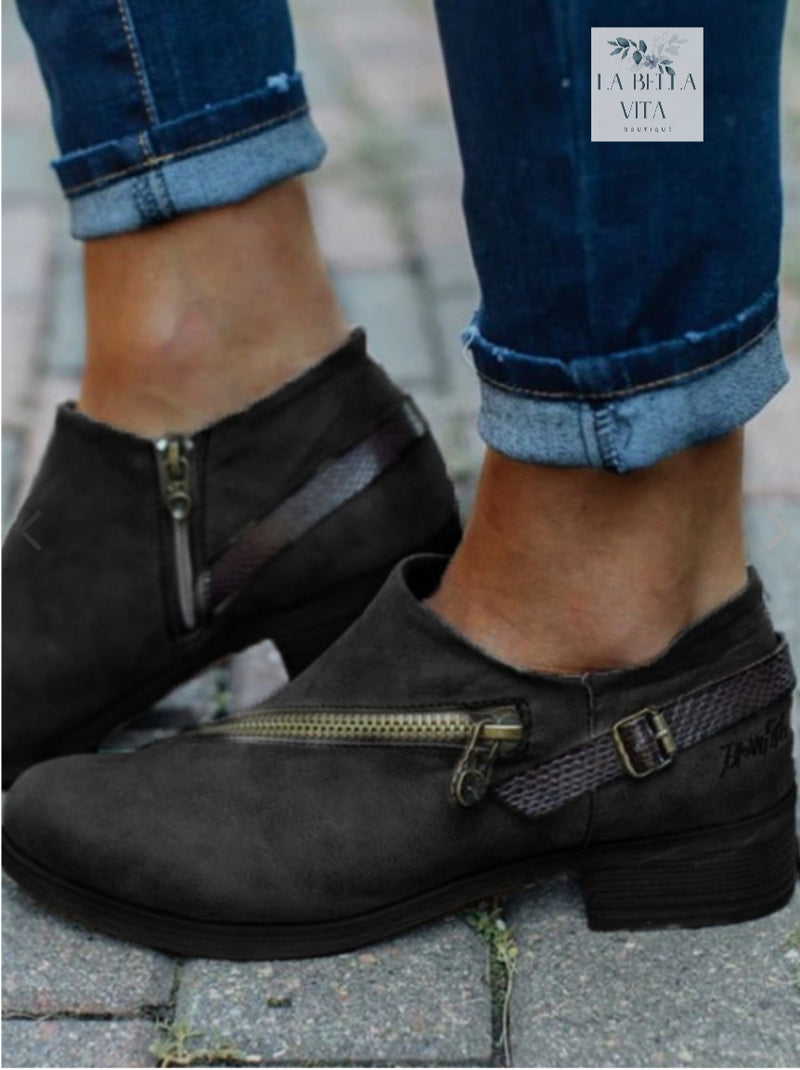 Buckle bootie Black